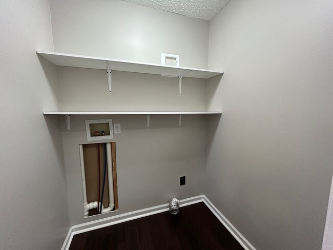 Building Photo - South AVL - Three Bedroom home with Wooded...