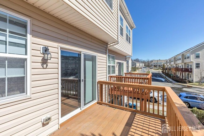 Building Photo - 1302 Hights Farm Rd N