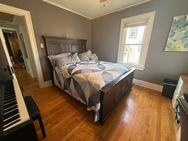 Building Photo - Stylish Hardwood Floors | Fenced Yard | 2-Car Garage | Prime Location