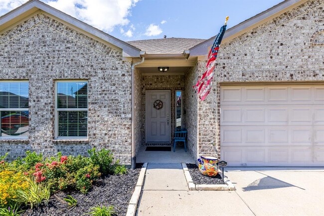 Building Photo - 8806 Explorer Dr