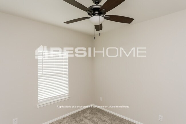 Building Photo - HOME FOR RENT!