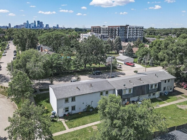 Building Photo - Single Family Home