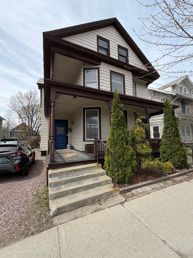 Building Photo - 135-137 North Avenue