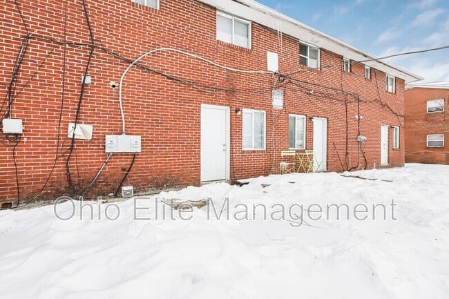 Building Photo - 429 Barnett Rd