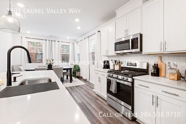 Building Photo - 2501 Laurel Valley Way