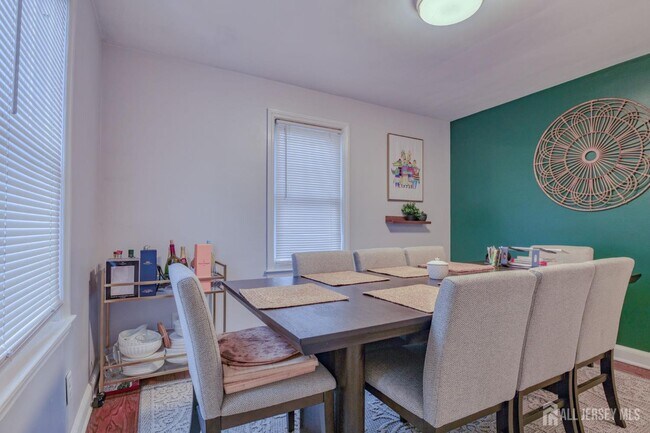 Building Photo - 186 Prigmore St