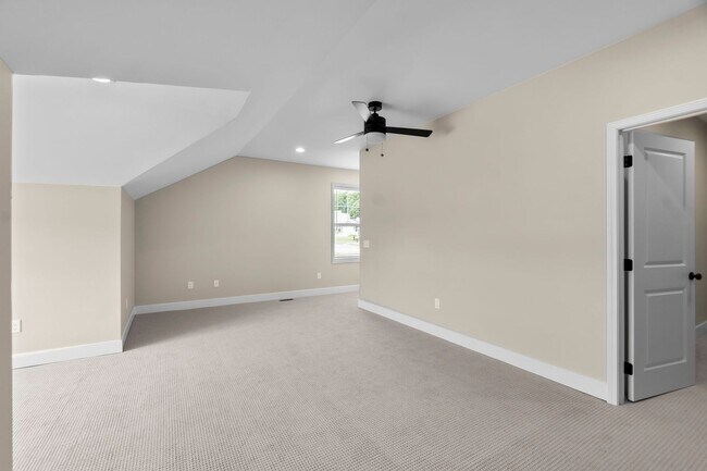 Building Photo - 2272 Heywood Mdws