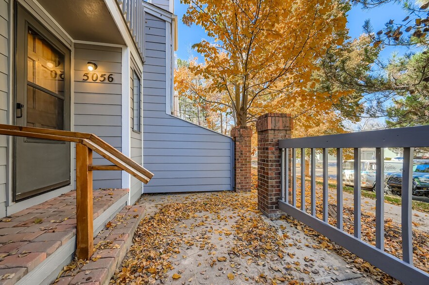 Building Photo - 5056 Buckingham Rd