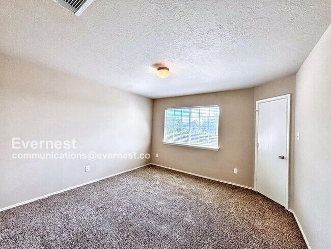 Building Photo - 14903 Sunset Bay Ct