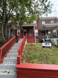 Building Photo - Move-In Ready 3BR Home with Modern Updates...