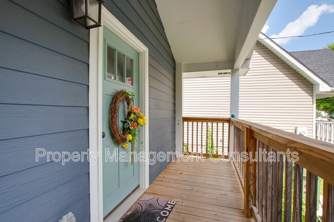 Building Photo - 805 Rison Ave NE