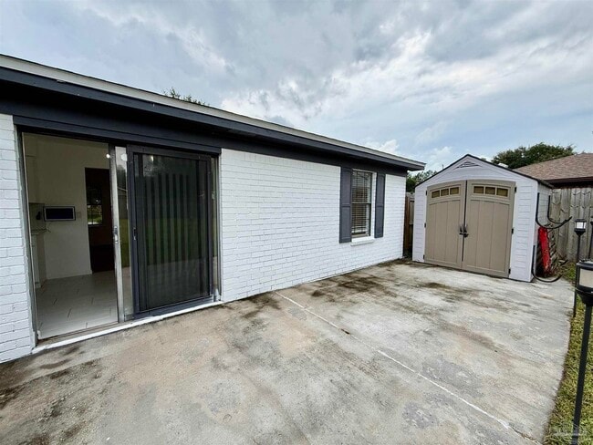 Building Photo - 1305 Heatherwood Cir