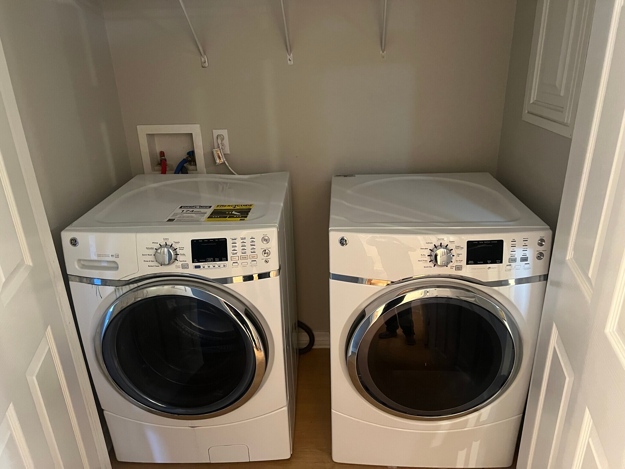 Washer and Dryer - 2416 Gladiolus St