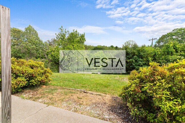 Building Photo - 26 Reid St