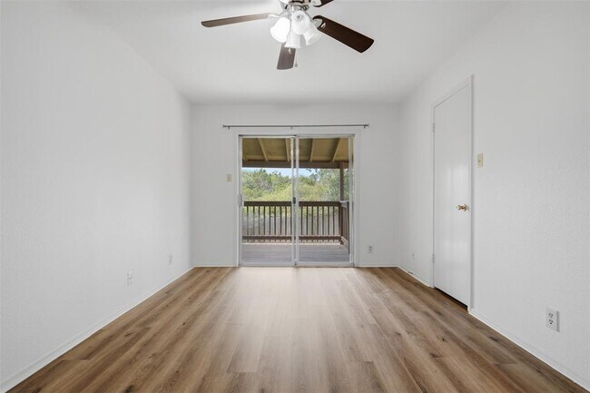 Building Photo - 11611 Rustic Rock Dr