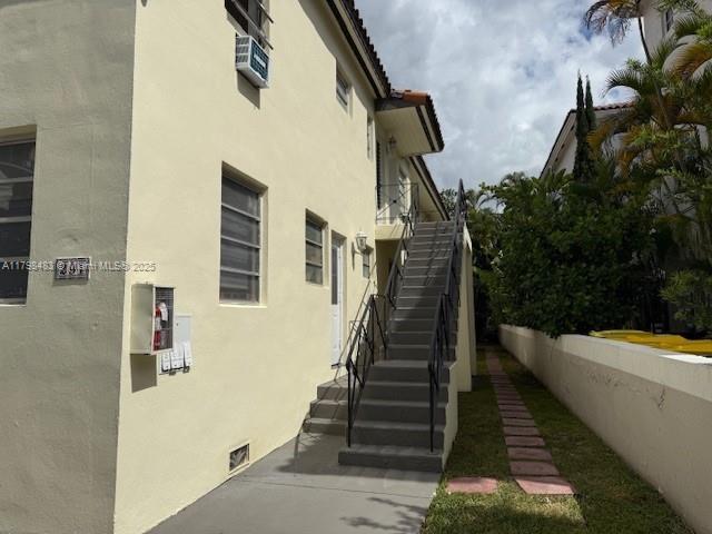Building Photo - 291 Navarre Ave