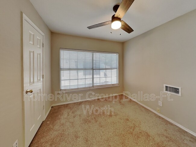 Building Photo - 711 Marble Canyon Cir