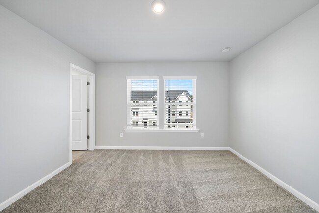 Building Photo - Convenient New Construction Townhome in Durham - Easy commute to RTP, Brier Creek, Airport