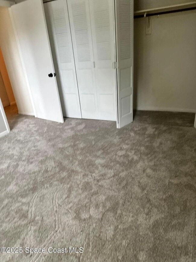 Building Photo - 435 Dove Ln