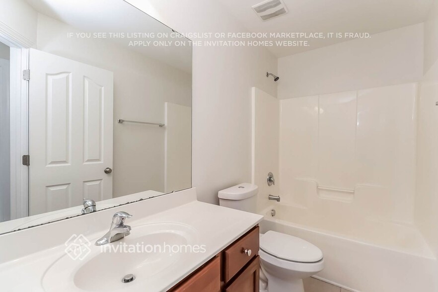 Building Photo - 16013 Caranna Ct