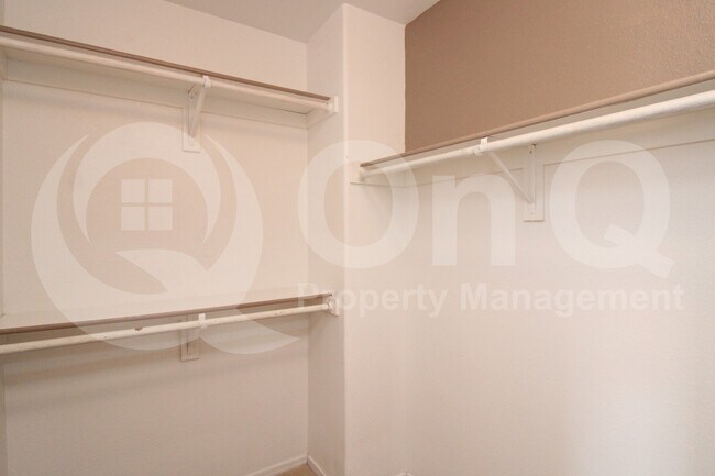 Building Photo - 710 S St Martin Dr