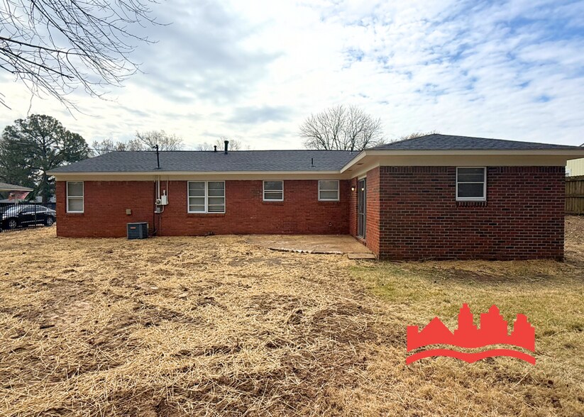 Building Photo - 142 Jeanne Dr