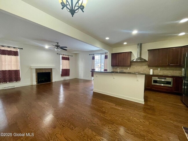Building Photo - 19 Eagles Ln
