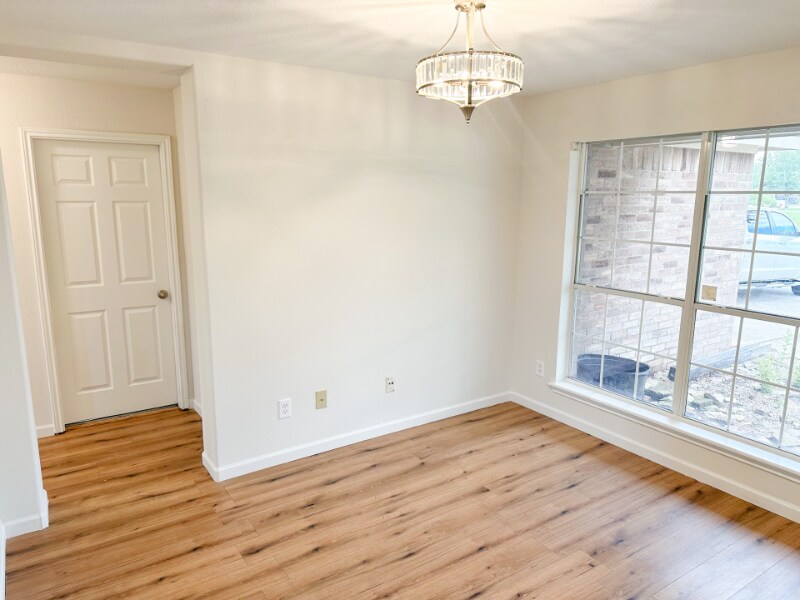 Building Photo - 4027 Falvel Cove Dr