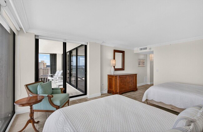 Building Photo - 400 S Beach Rd