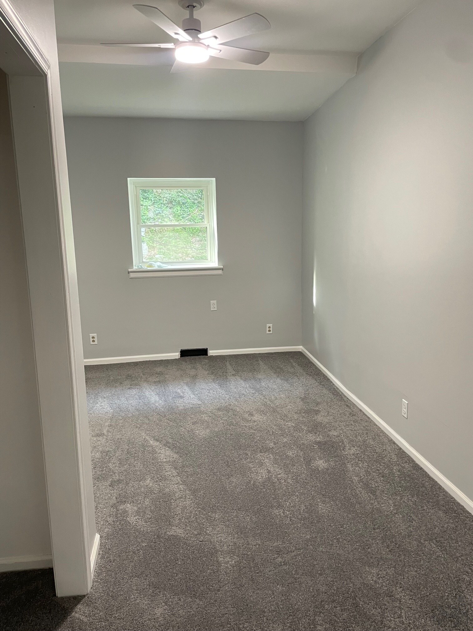 Bedroom 2 - 211 Sumac St