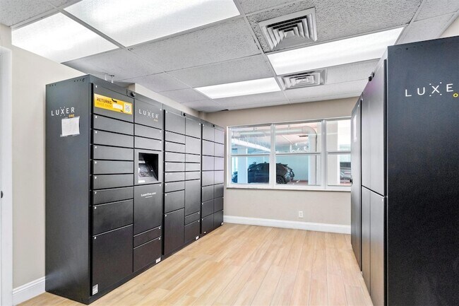 Building Photo - 111 N Pompano Beach Blvd