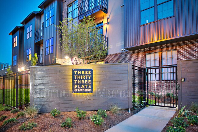 Building Photo - 333 E Boyd Dr