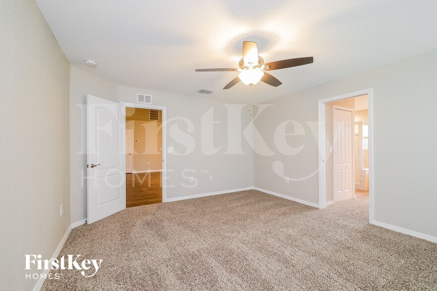 Building Photo - 109 Solis Dr