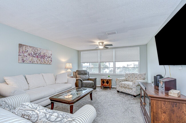 Building Photo - 5575 Gulf Blvd