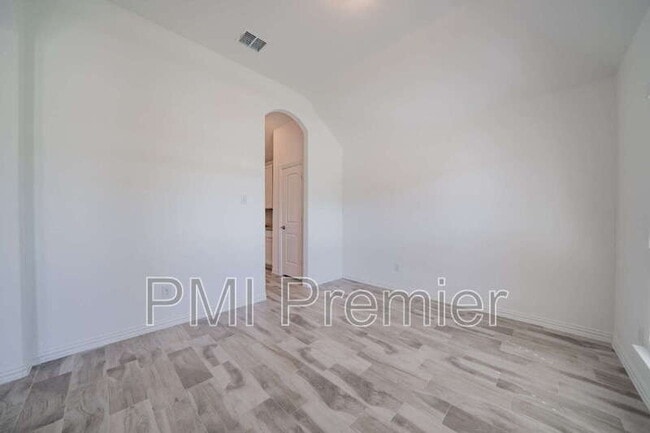 Building Photo - 14817 Equine Trail