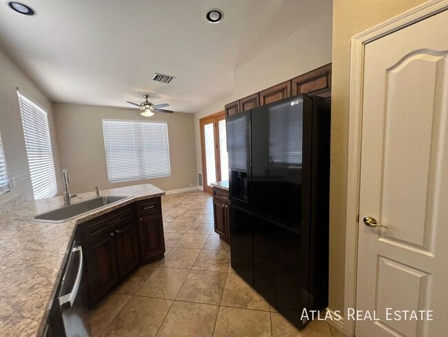 Building Photo - 9991 N High Meadow Trail