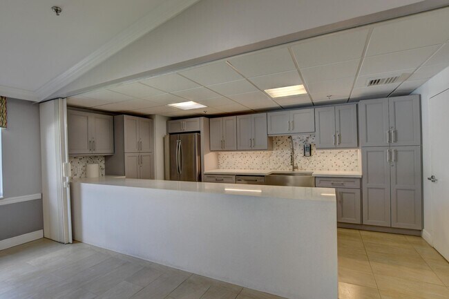 Building Photo - 59 Tilford C