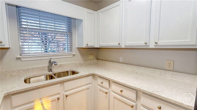 Building Photo - 5028 Winfield Dr