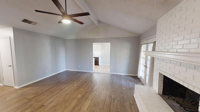 Building Photo - 1619 Leader Dr