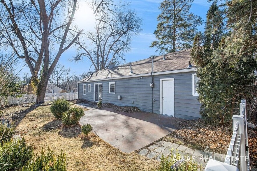 Building Photo - 7543 Booth Dr