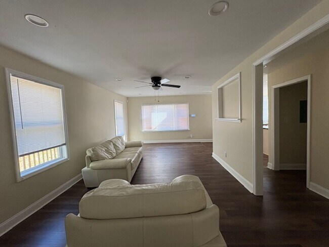 Building Photo - 3826 John Marshall Rd