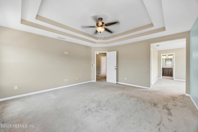 Building Photo - 12237 Woodview Dr