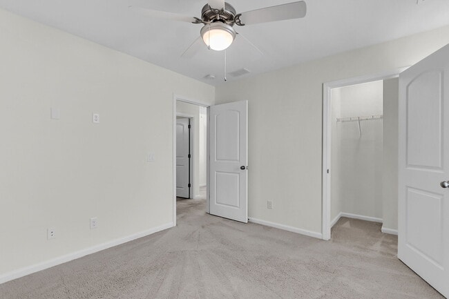 Building Photo - 4 Bed 3 Bath on Tepal - NEW