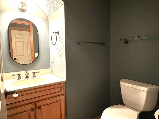 Building Photo - 11448 Town Center Dr