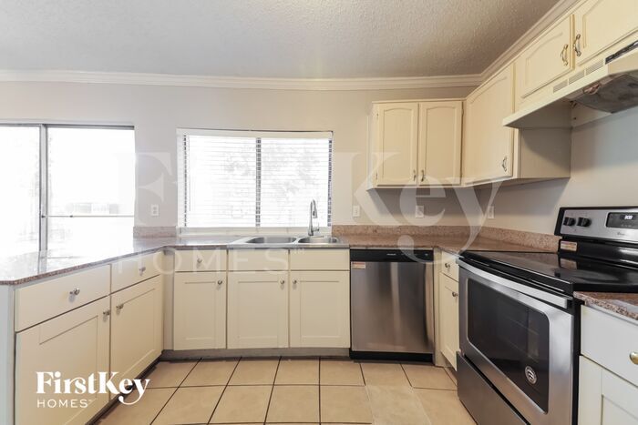 Building Photo - 1205 Colony Dr