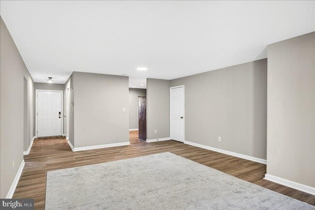 Building Photo - 16294 Taconic Cir