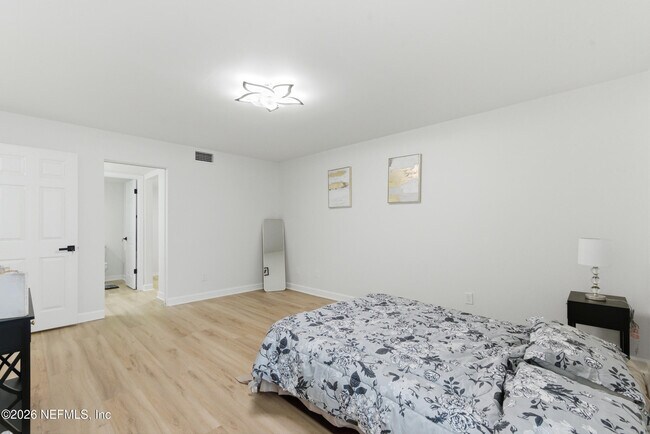 Building Photo - 7602 Las Palmas Way