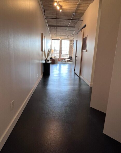 Building Photo - 1122 Jackson St