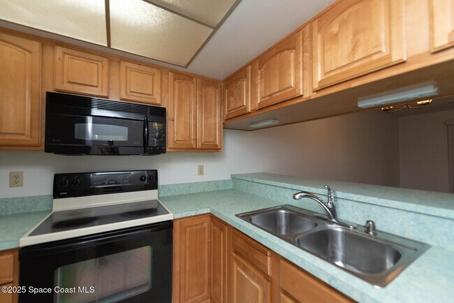 Building Photo - 3059 Sir Hamilton Cir