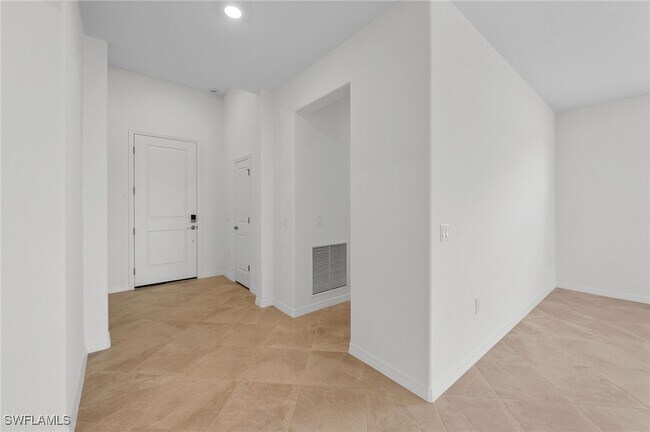 Building Photo - 15019 Palamos Cir